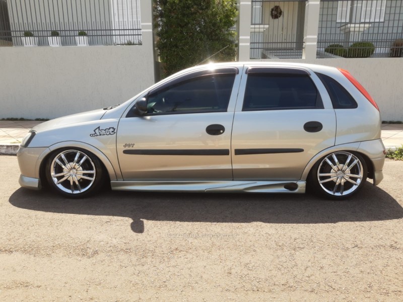 CORSA 1.0 MPFI JOY 8V FLEX 4P MANUAL - 2006 - BOM PRINCíPIO