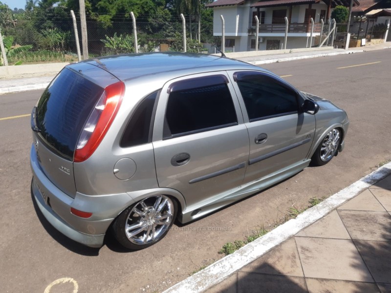 CORSA 1.0 MPFI JOY 8V FLEX 4P MANUAL - 2006 - BOM PRINCíPIO