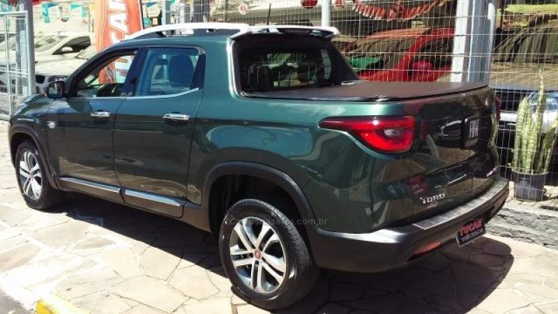TORO 2.0 16V TURBO DIESEL VOLCANO 4WD AUTOMÁTICO - 2017 - DOIS IRMãOS