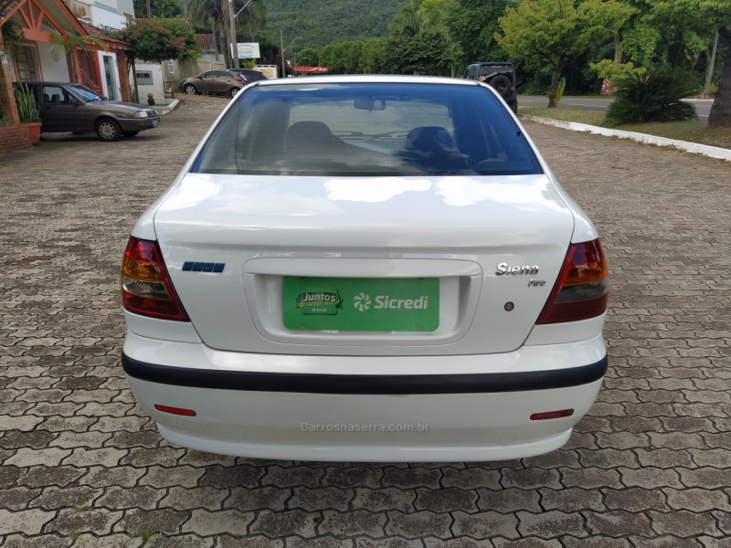 SIENA 1.0 MPI FIRE 8V GASOLINA 4P MANUAL - 2006 - MORRO REUTER