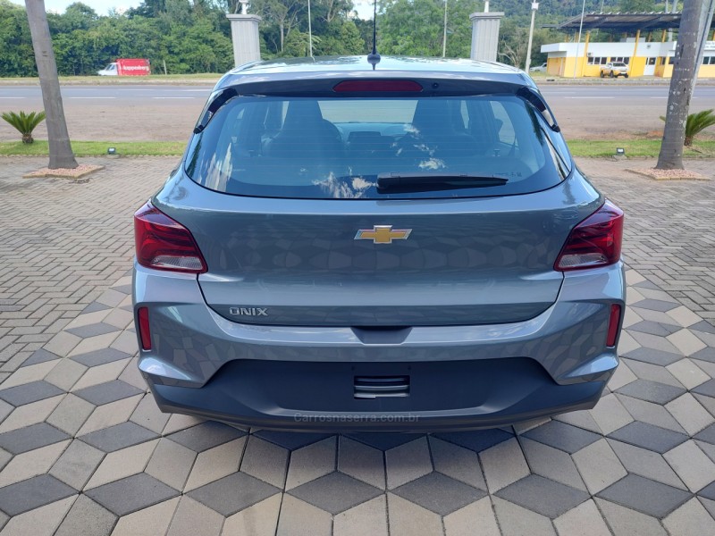 ONIX 1.0 LT 12V FLEX 4P MANUAL - 2022 - BOM PRINCíPIO