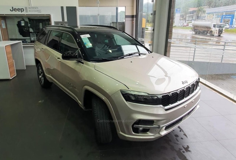 commander 2.0 overland t380 16v 4x4 turbo diesel 4p automatico 2022 erechim