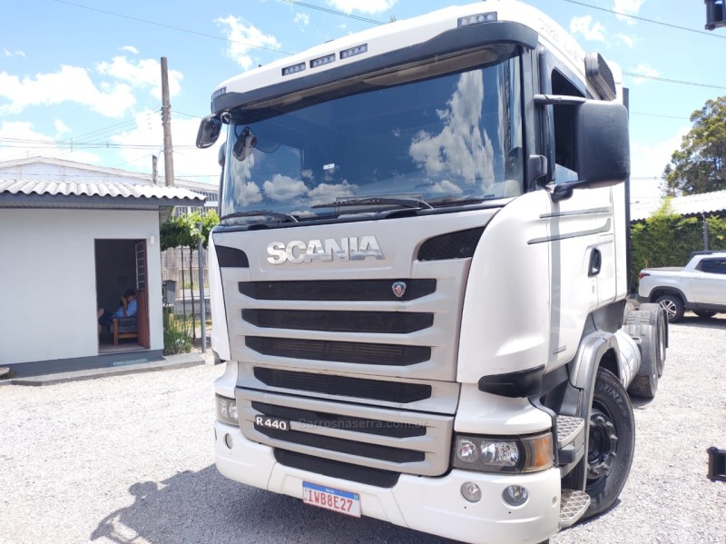 R-440 A 6X2