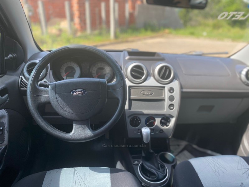 FIESTA 1.0 MPI HATCH 8V FLEX 4P MANUAL - 2010 - PAROBé