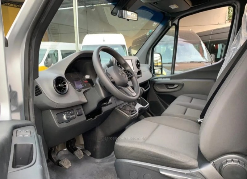 SPRINTER 2.2 CHASSI 416 F VIDRADO L T.A DIESEL 2P MANUAL - 2022 - CAXIAS DO SUL