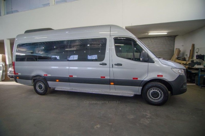 sprinter 2.2 chassi 416 f vidrado l t.a diesel 2p manual 2022 caxias do sul