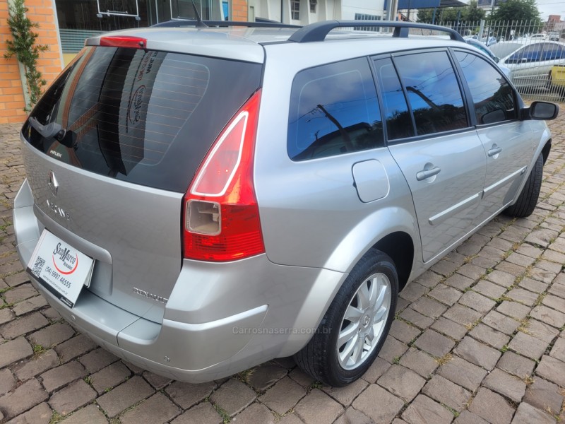 MÉGANE 1.6 DYNAMIQUE GRAND TOUR 16V FLEX 4P MANUAL - 2011 - SãO MARCOS