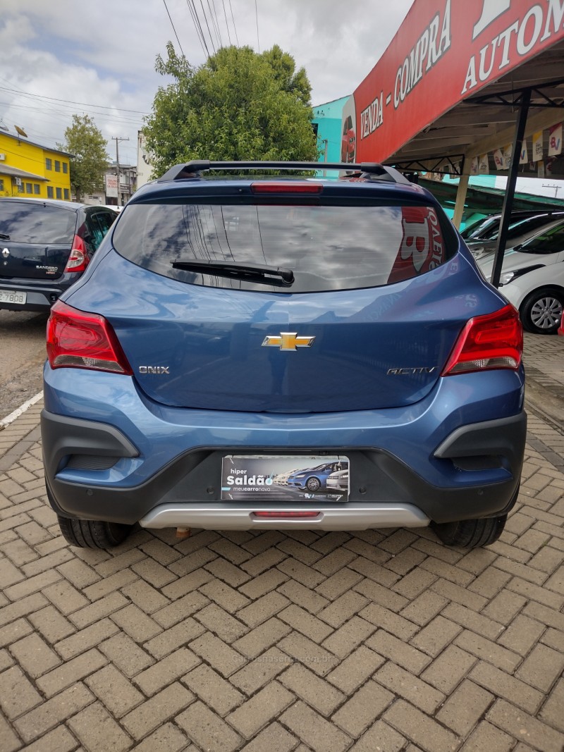 ONIX 1.4 MPFI ACTIV 8V FLEX 4P MANUAL - 2019 - PAROBé