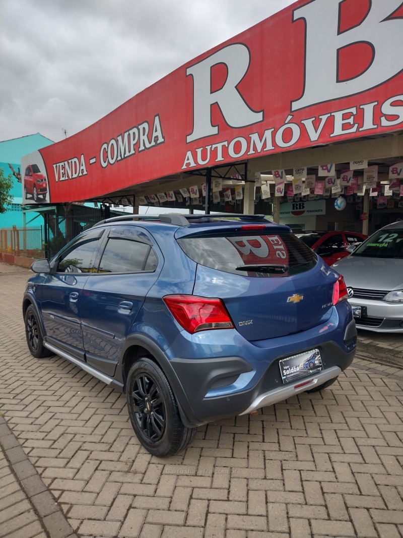 ONIX 1.4 MPFI ACTIV 8V FLEX 4P MANUAL - 2019 - PAROBé