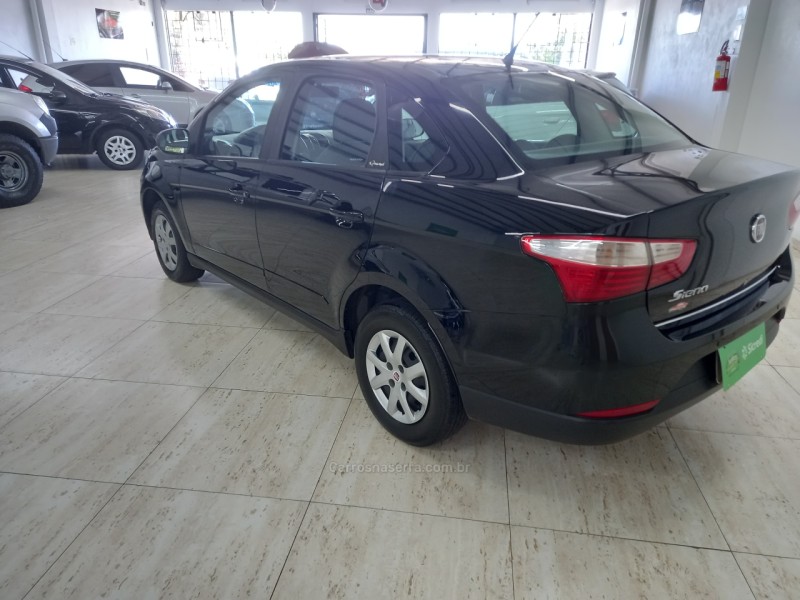 GRAND SIENA 1.4 MPI ATTRACTIVE 8V FLEX 4P MANUAL - 2013 - CAXIAS DO SUL