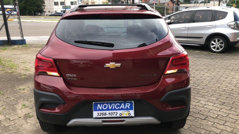 ONIX 1.4 MPFI ACTIV 8V FLEX 4P MANUAL - 2019 - FARROUPILHA