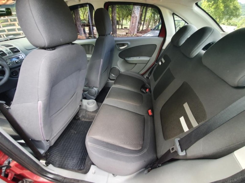GRAND SIENA 1.6 MPI ESSENCE 16V FLEX 4P AUTOMATIZADO - 2014 - FELIZ