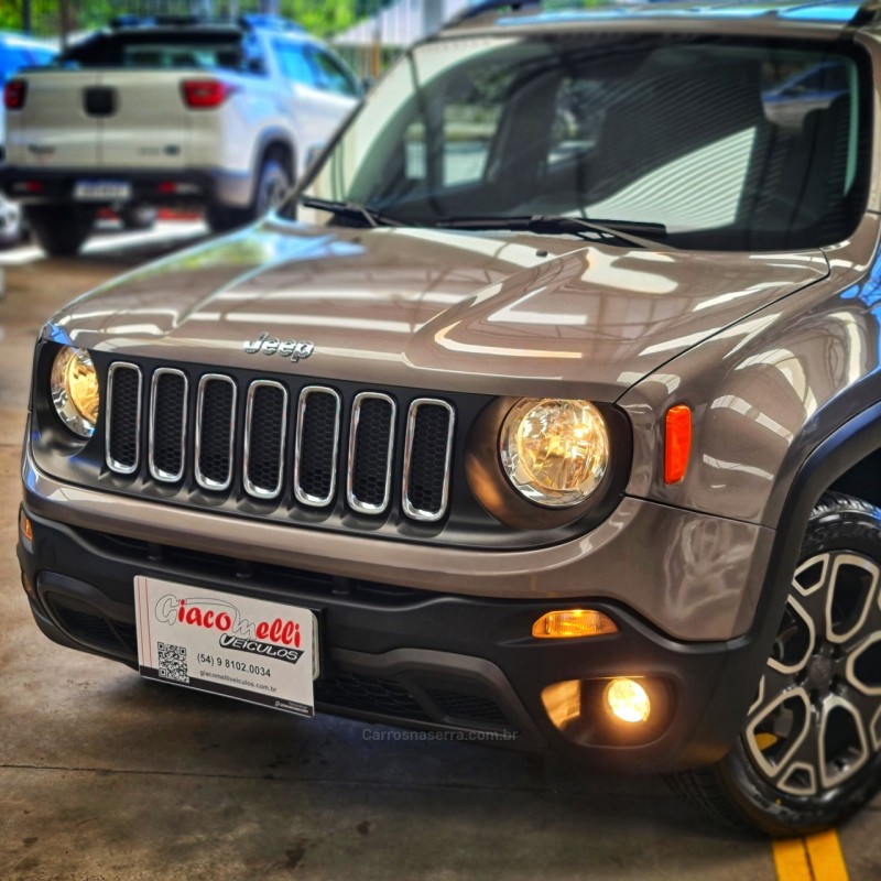 RENEGADE 2.0 16V TURBO DIESEL LONGITUDE 4P 4X4 AUTOMÁTICO - 2018 - CAXIAS DO SUL