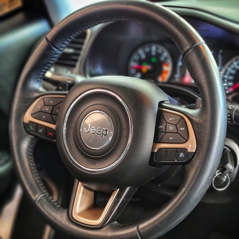 RENEGADE 2.0 16V TURBO DIESEL LONGITUDE 4P 4X4 AUTOMÁTICO - 2018 - CAXIAS DO SUL
