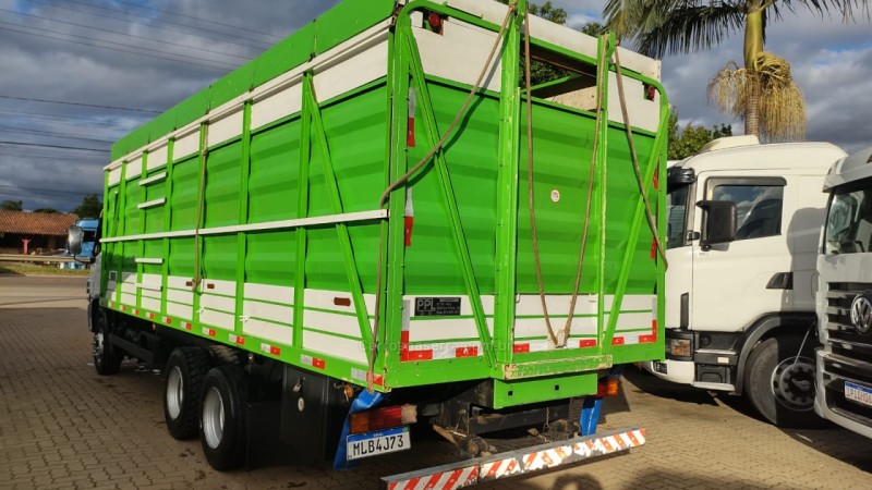 ACCELO 1016  - 2012 - PORTãO