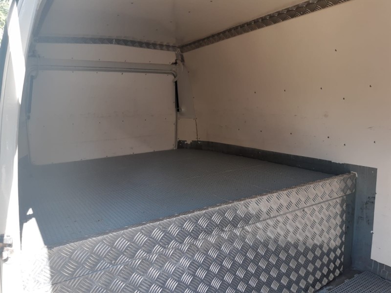 KOMBI  - 2012 - PORTãO