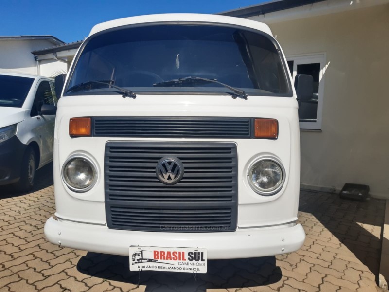 KOMBI  - 2012 - PORTãO