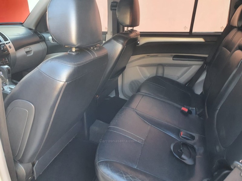 PAJERO 3.2 HPE 4X4 7 LUGARES 16V TURBO INTERCOOLER DIESEL 4P AUTOMÁTICO - 2015 - CASCA