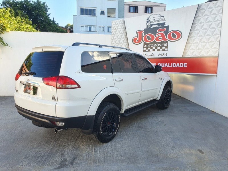 PAJERO 3.2 HPE 4X4 7 LUGARES 16V TURBO INTERCOOLER DIESEL 4P AUTOMÁTICO - 2015 - CASCA