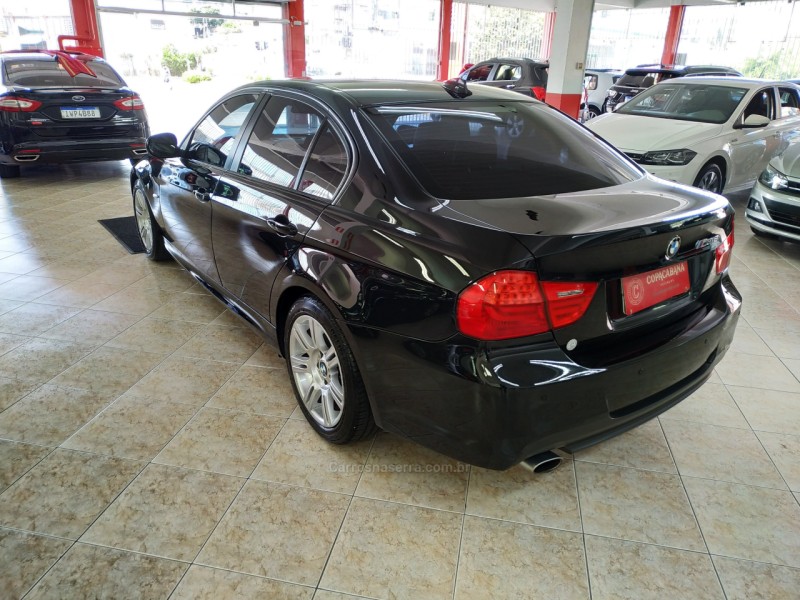 318I 2.0 SEDAN 16V GASOLINA 4P AUTOMÁTICO - 2012 - CAXIAS DO SUL