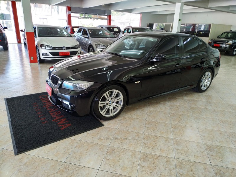 318I 2.0 SEDAN 16V GASOLINA 4P AUTOMÁTICO - 2012 - CAXIAS DO SUL