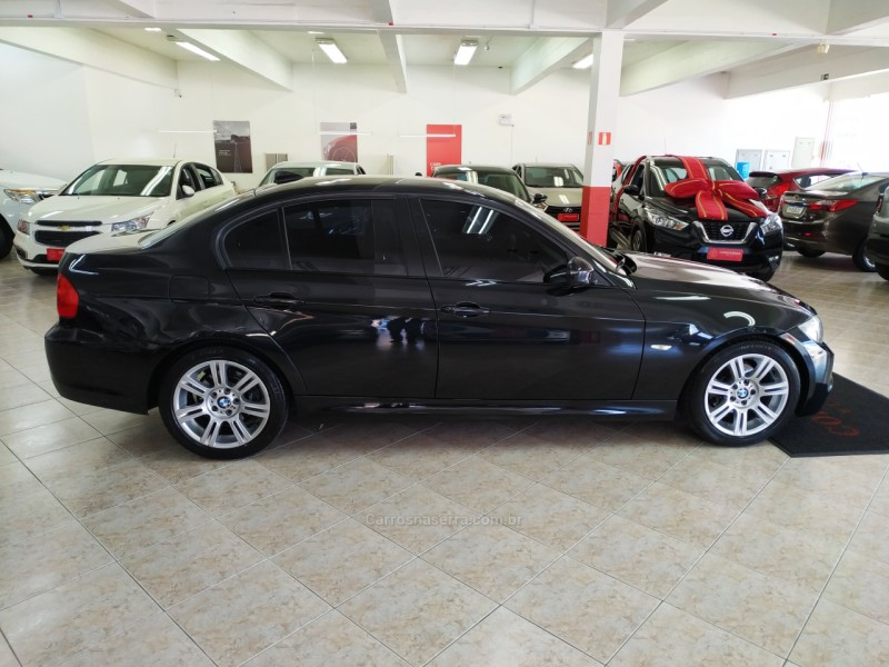 318I 2.0 SEDAN 16V GASOLINA 4P AUTOMÁTICO - 2012 - CAXIAS DO SUL