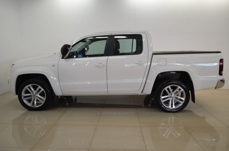 AMAROK 3.0 V6 TDI HIGHLINE CD DIESEL 4MOTION AUTOMÁTICO - 2019 - CASCA