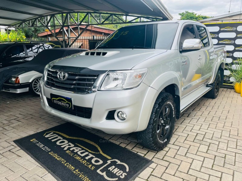 HILUX 3.0 SRV 4X4 CD 16V TURBO INTERCOOLER DIESEL 4P MANUAL - 2015 - ESTâNCIA VELHA