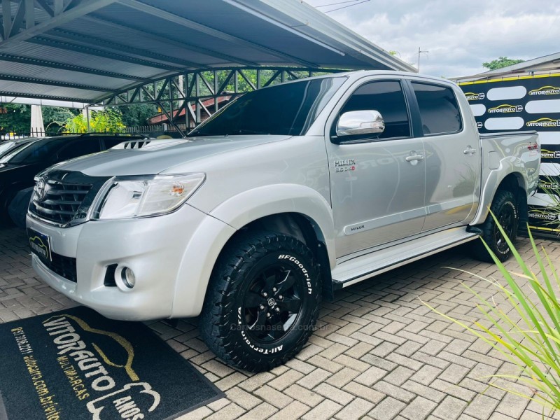HILUX 3.0 SRV 4X4 CD 16V TURBO INTERCOOLER DIESEL 4P MANUAL - 2015 - ESTâNCIA VELHA