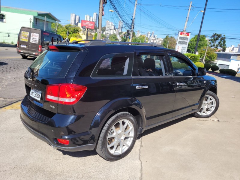 JOURNEY 3.6 RT V6 GASOLINA 4P AUTOMÁTICO - 2014 - CAXIAS DO SUL