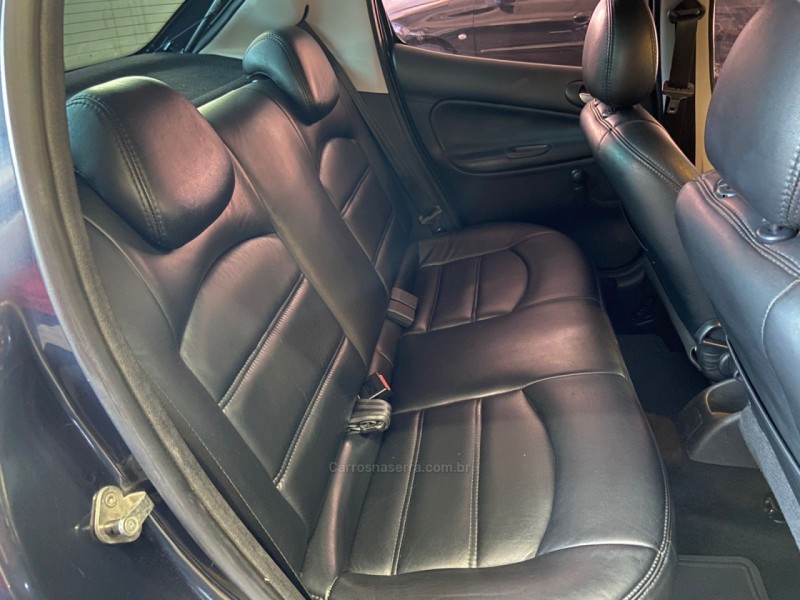 207 1.4 XR 8V FLEX 4P MANUAL - 2012 - FARROUPILHA