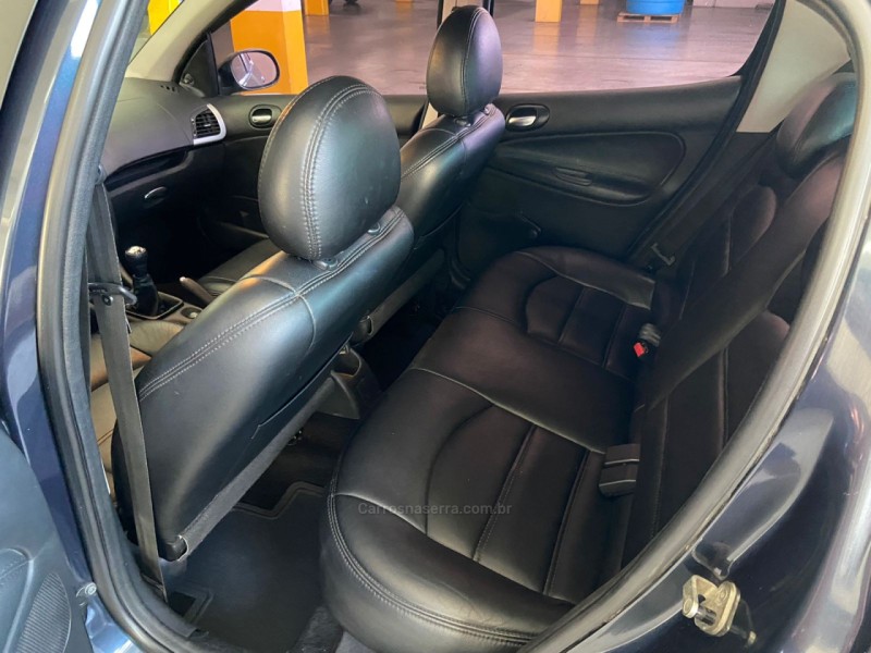 207 1.4 XR 8V FLEX 4P MANUAL - 2012 - FARROUPILHA