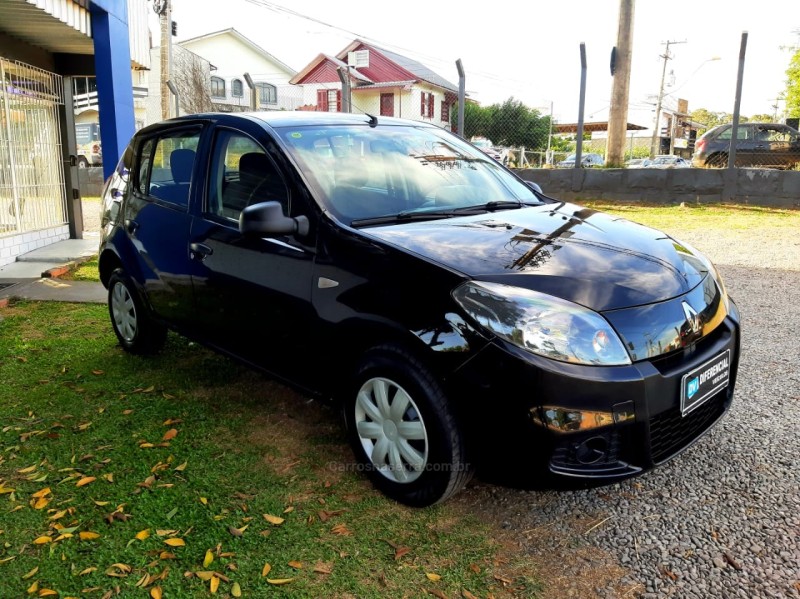 sandero 1.0 authentique 16v flex 4p manual 2014 caxias do sul