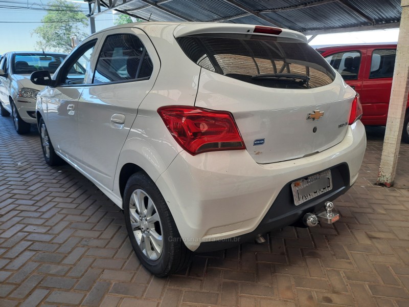 ONIX 1.0 MPFI LT 8V FLEX 4P MANUAL - 2017 - GARIBALDI