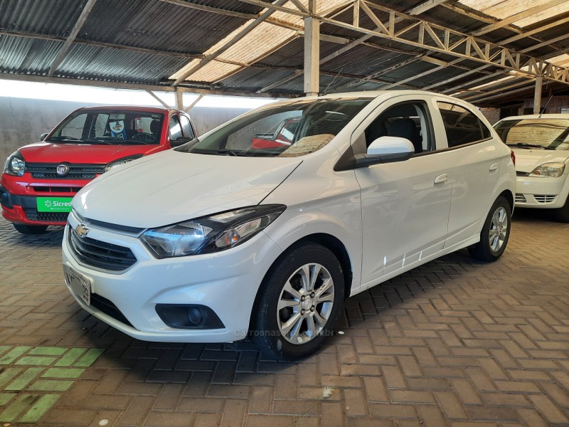 ONIX 1.0 MPFI LT 8V FLEX 4P MANUAL - 2017 - GARIBALDI