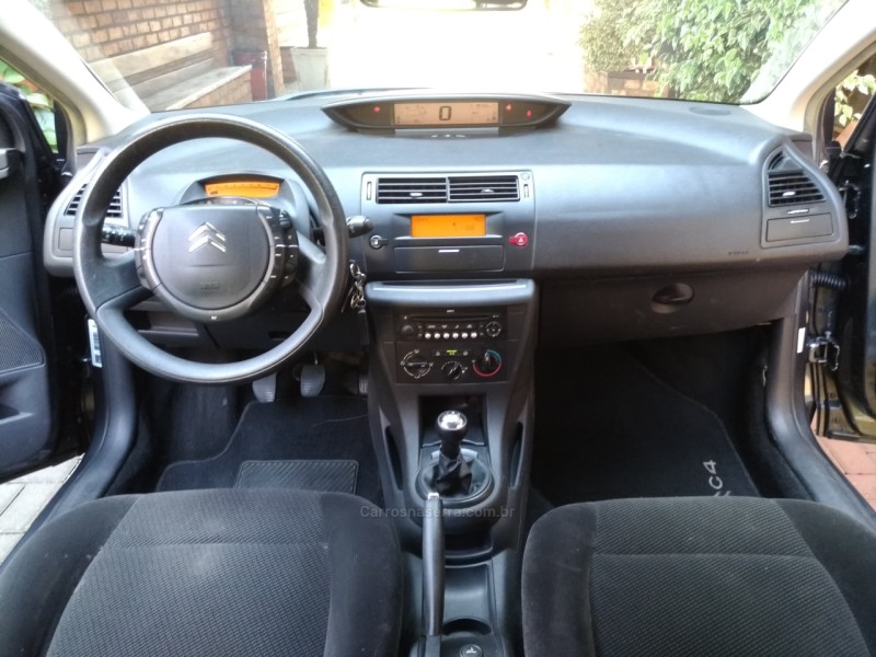 C4 1.6 GLX 16V FLEX 4P MANUAL - 2011 - FLORES DA CUNHA