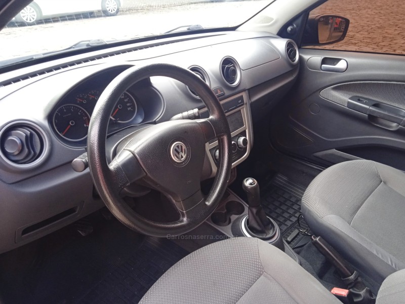 VOYAGE 1.0 MI 8V FLEX 4P MANUAL - 2013 - CAXIAS DO SUL