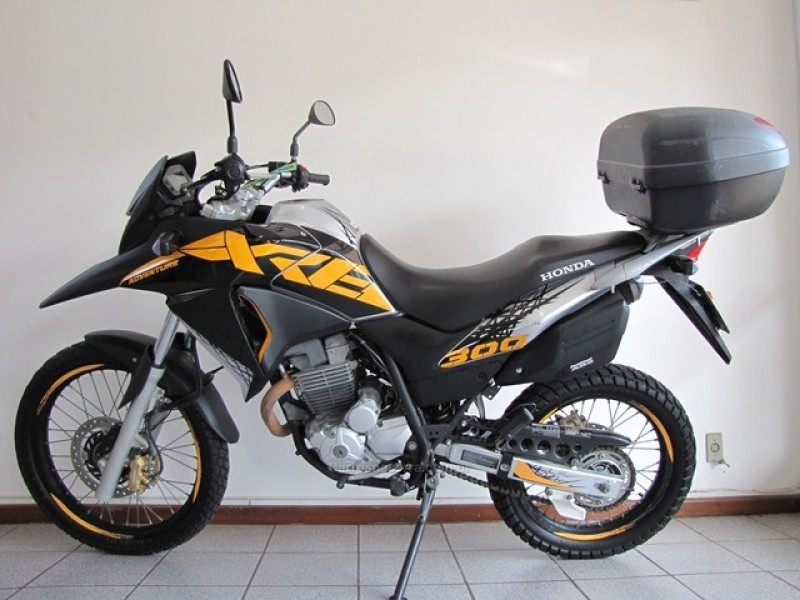 XRE 300 ABS