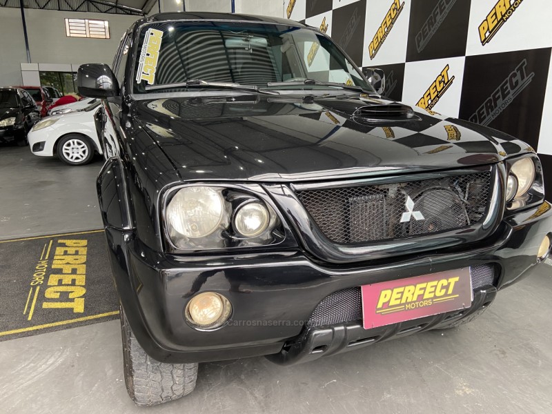 L200 OUTDOOR 2.5 HPE 4X4 CD 8V TURBO INTERCOOLER DIESEL 4P MANUAL - 2010 - PORTãO