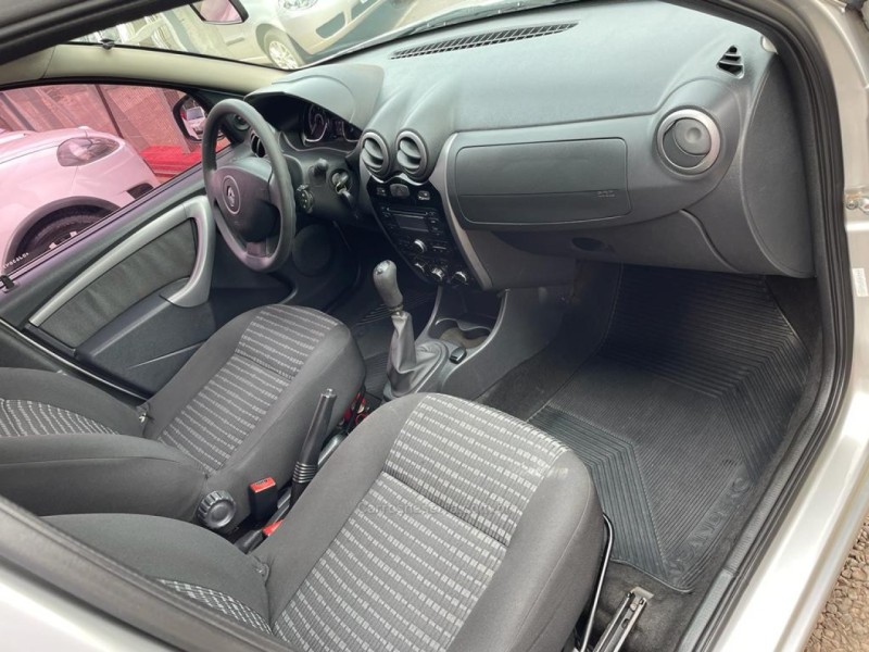 SANDERO 1.0 EXPRESSION 16V FLEX 4P MANUAL - 2013 - BOM RETIRO DO SUL