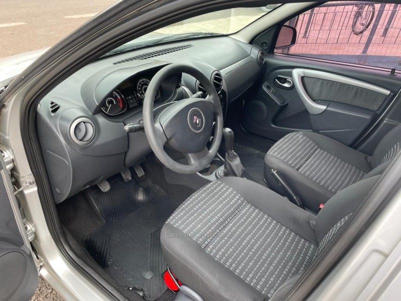 SANDERO 1.0 EXPRESSION 16V FLEX 4P MANUAL - 2013 - BOM RETIRO DO SUL