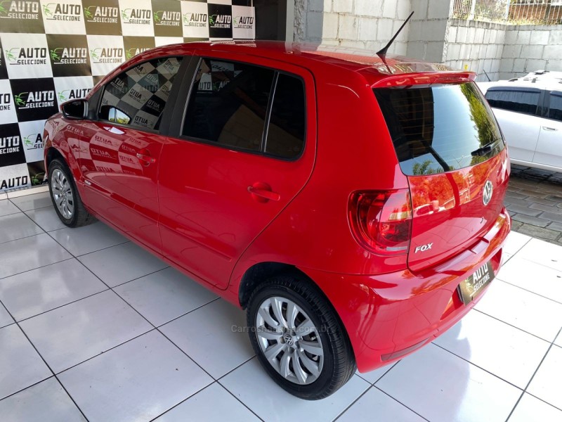FOX 1.0 MI 8V FLEX 4P MANUAL - 2014 - CAXIAS DO SUL
