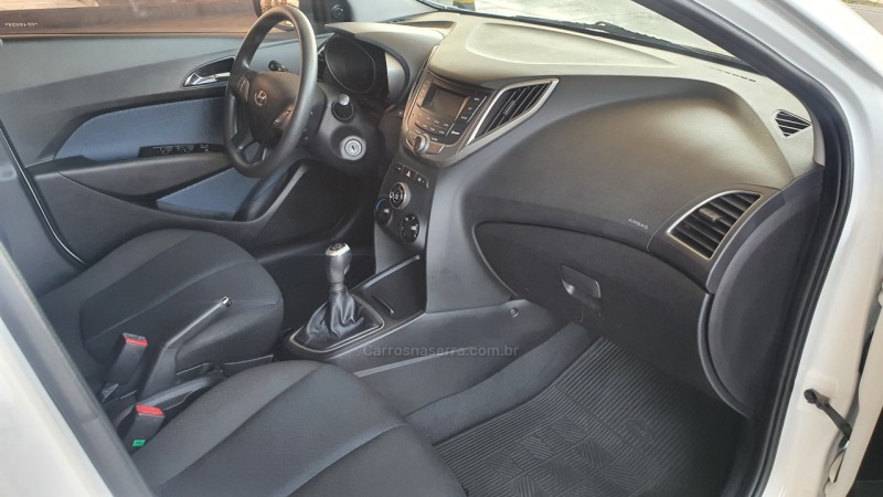 HB20 1.6 COMFORT PLUS 16V FLEX 4P MANUAL - 2015 - IVOTI