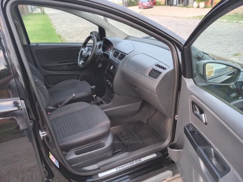 CROSSFOX 1.6 MI FLEX 8V 4P MANUAL - 2012 - FARROUPILHA