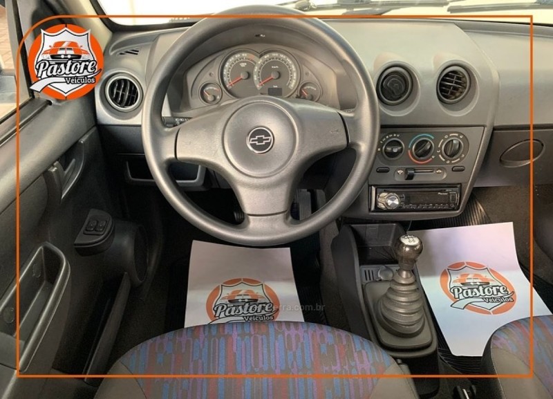 CELTA 1.0 MPFI SPIRIT 8V FLEX 4P MANUAL - 2011 - VACARIA