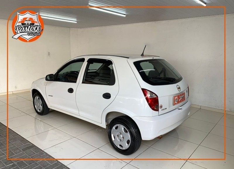 CELTA 1.0 MPFI SPIRIT 8V FLEX 4P MANUAL - 2011 - VACARIA