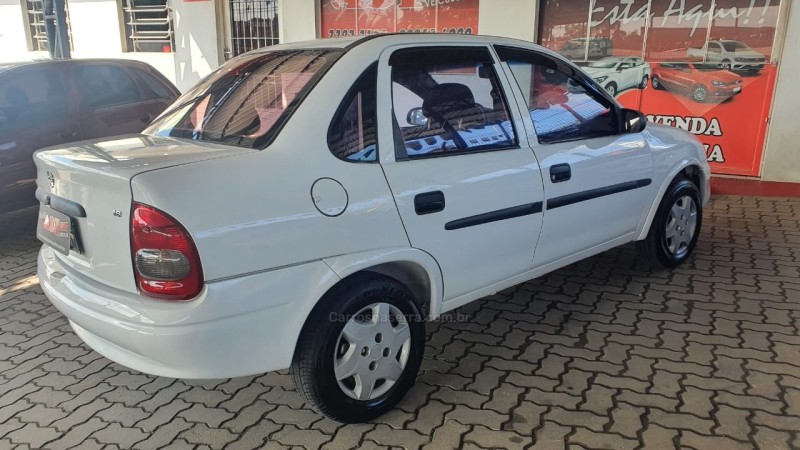 CORSA 1.6 MPFI CLASSIC SEDAN 8V GASOLINA 4P MANUAL - 2003 - CAXIAS DO SUL