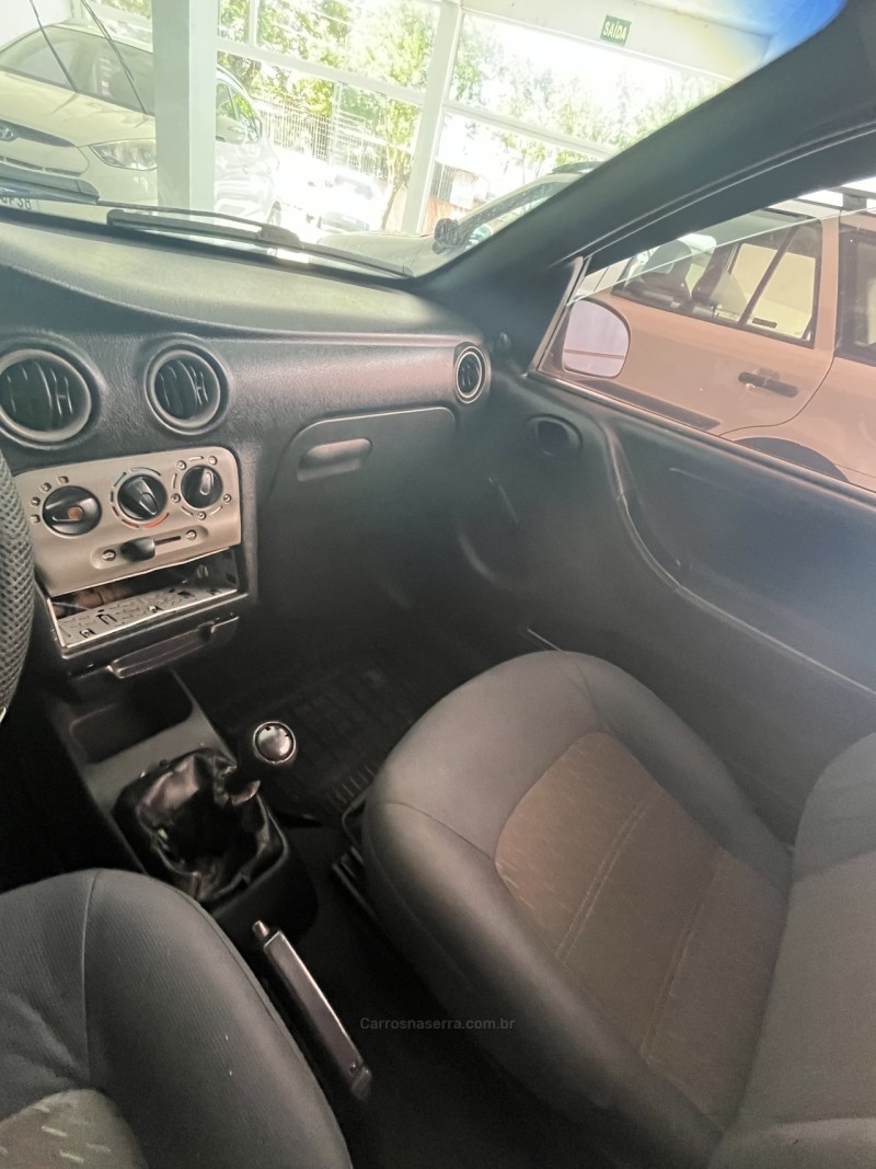 CELTA 1.0 MPFI 8V GASOLINA 2P MANUAL - 2003 - BENTO GONçALVES