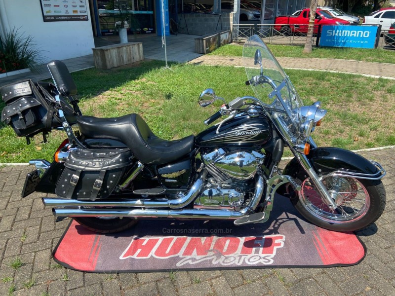 SHADOW 750 