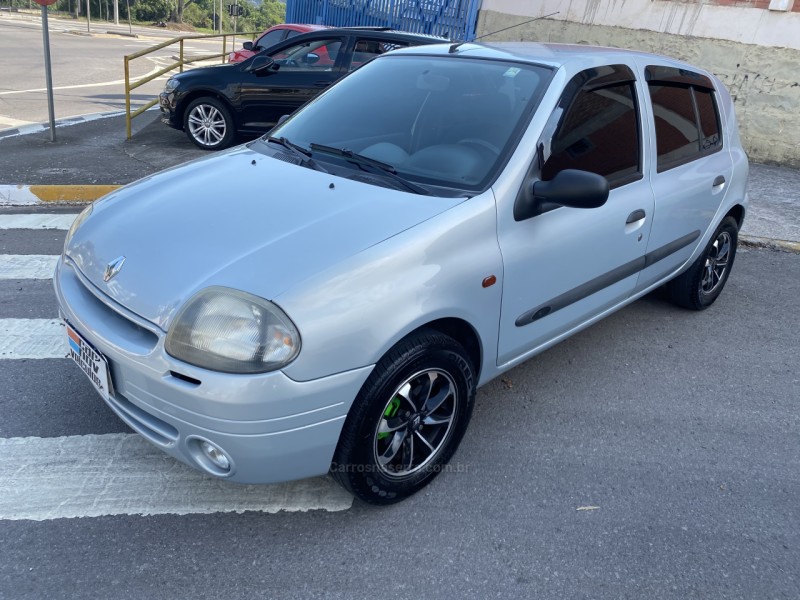 CLIO 1.6 RN 8V GASOLINA 4P MANUAL - 2000 - CAXIAS DO SUL